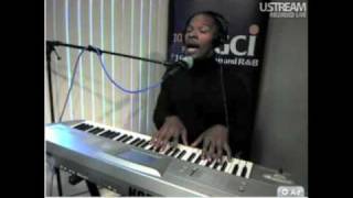 Jamie Foxx Sings to Bioncé Foxx [upl. by Courcy438]