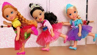 BALLERINA  Elsa amp Anna toddlers  Ballet Classes  Dance lessons [upl. by Tricia]