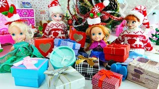 Elsa and Anna toddlers open their Christmas presents [upl. by Sihun684]